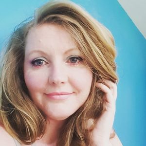 Meet your Posher, Eve